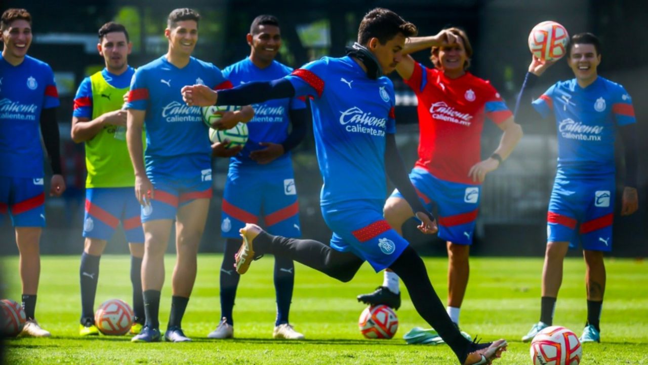 La Posible Alineaci N De Chivas Para La Pretemporada Previa Al Clausura