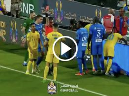 Video: Cristiano Ronaldo AMENAZA con golpear a árbitro tras ser EXPULSADO
