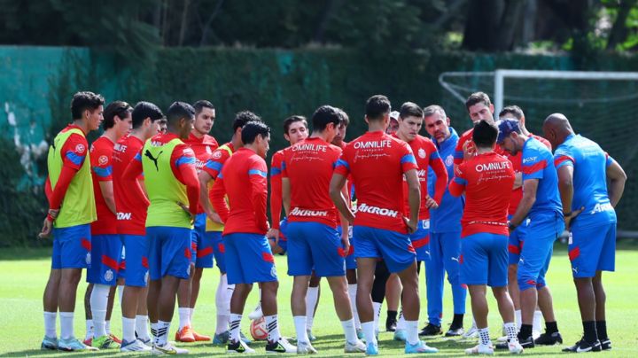 La Posible Alineación de Chivas para la gran final de la Copa Sky contra Cruz Azul