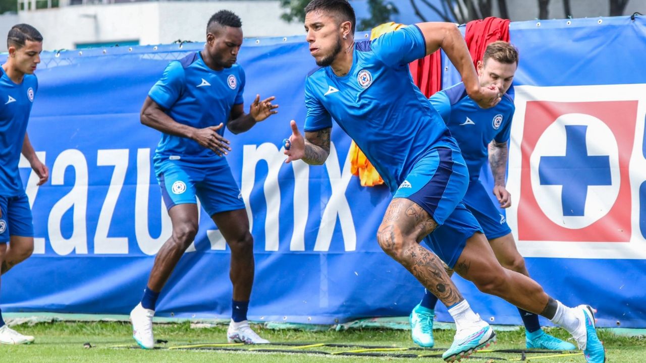 Cruz Azul DA DE ALTA a sus refuerzos con sus números OFICIALES