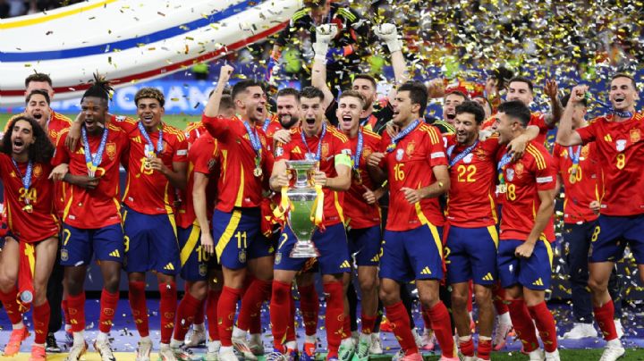 Tras GANAR la Eurocopa con España, el  ÚNICO JUGADOR que MERECE el Balón de Oro