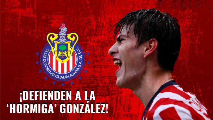 Jugadores de Chivas DEMUESTRAN su compañerismo al DEFENDER a la ‘Hormiga’ González